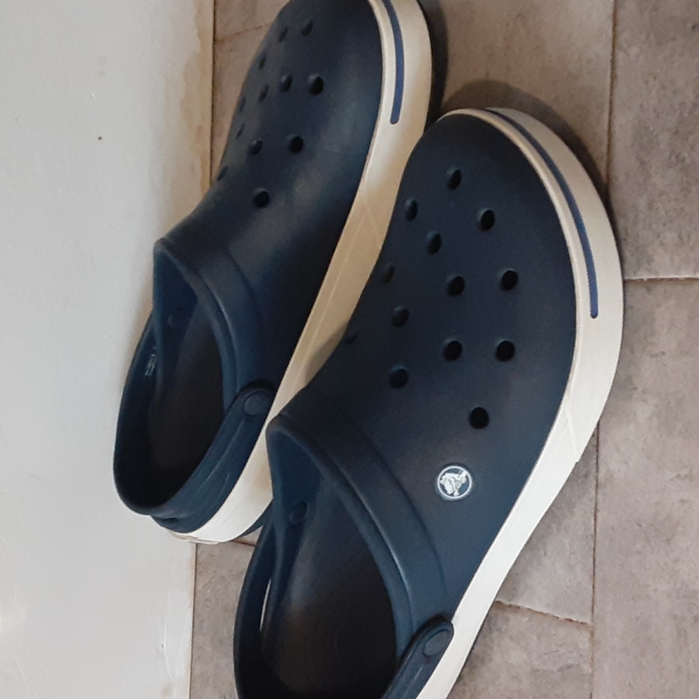 CROCS sandalia size 13 men ver foto tiene poco desgaste en el talon - Picture 2 of 5